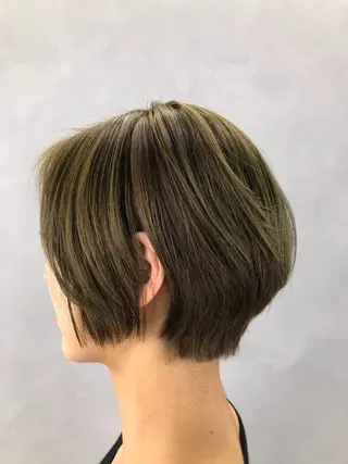 ショート カラー IT by ALBUMあいりのヘアスタイル