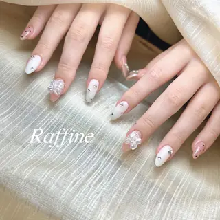 ネイル RAFFINE 月🦋🩵のネイルデザイン