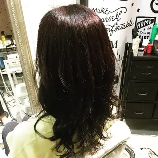 セミロング カラー CALMHAIR所属・CALMHAIR 五十實淳のヘアスタイル