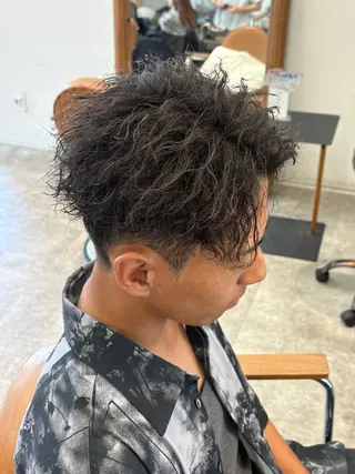 ショート パーマ メンズ 中島 耀一朗のヘアスタイル