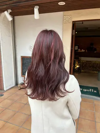 ロング カラー putri 川邉 優花のヘアスタイル