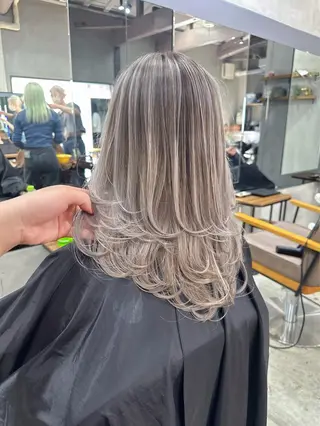 ミディアム カラー AiM エイム　韓国レイヤーのヘアスタイル