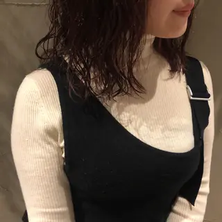 ミディアム カラー qpula所属・qpula misuzuのヘアスタイル