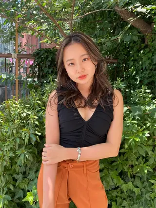 セミロング カラー LATTE  渋谷所属・♡レイヤーカット れお♡のヘアスタイル