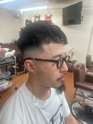 メンズ FADE&LINE三軒茶屋所属・稲垣隆史 スパイキー／フェードのヘアスタイル