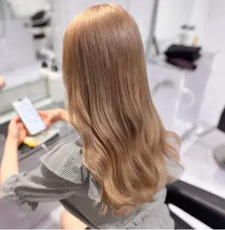 ロング カラー 🫧うる艶トレンド 🫧透明感カラーのヘアスタイル