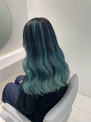 ロング カラー 透明感カラー特化型 NAOKIのヘアスタイル