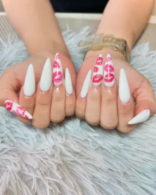 ネイル シェヌネイル JURAのネイルデザイン