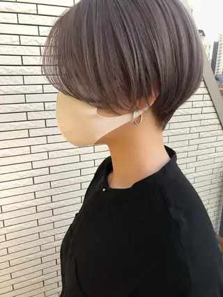 ショート カラー マエダ リョウのヘアスタイル