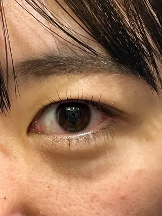 マツエク・マツパ cure所属・井上 真里奈のヘアスタイル