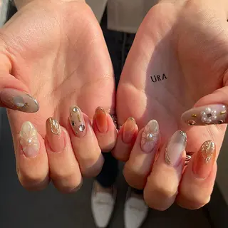 ネイル UrakoNail 《nail》のネイルデザイン