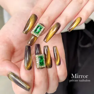 ネイル nailsalon Mirrorのネイルデザイン