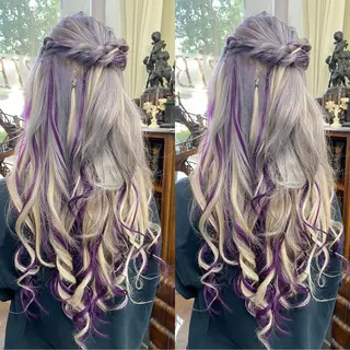 ロング カラー モモカ/ハイトーン /バレイヤージュのヘアスタイル