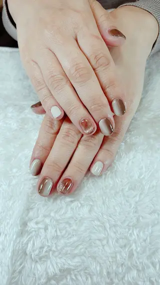 ミディアム ネイルサロン hanakoharuのネイルデザイン