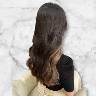 ロング カラー セルバ所属・HIRORO ブリーチ/ハイトーンのヘアスタイル