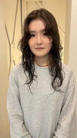 ロング カラー 水野谷愛/ハイトーン カラー/カラーモデルのヘアスタイル