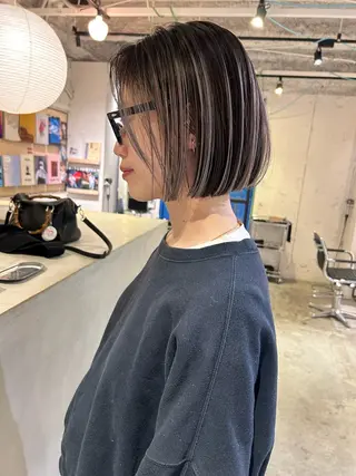 ショート カラー Loom.所属・村上雅人 ナチュラルモードのヘアスタイル