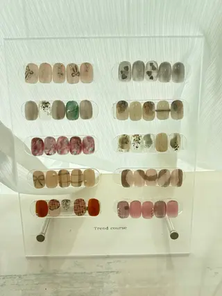 ネイル M. Tsuruokaのネイルデザイン