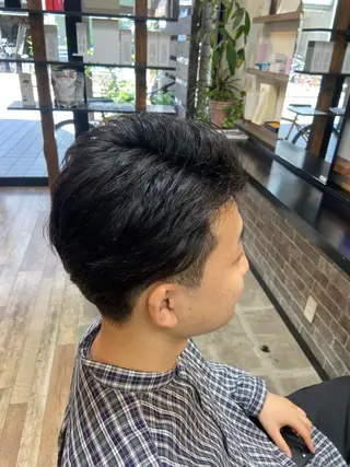 ショート メンズ イツキ🌕デザインカ ラー🥨髪質改善🫧のヘアスタイル