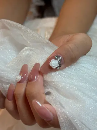 ネイル 🦋fein.🍒 official🫧のネイルデザイン