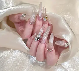 ネイル D-BEAUTY Nailsalonのネイルデザイン