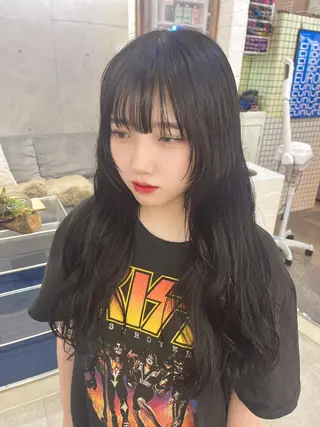 ロング カラー MIES amane(アマネ)のヘアスタイル