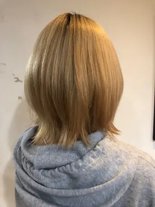 ミディアム すざき ことみのヘアスタイル