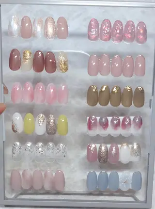 ネイル 會田 瑠衣のネイルデザイン