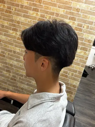ミディアム パーマ BarberGenesis本店所属・有松 奈津樹のヘアスタイル