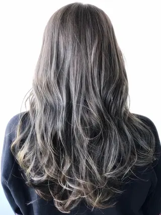 ロング カラー かわさき ともやのヘアスタイル
