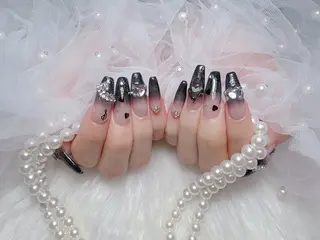 ネイル CHARIS yunaのネイルデザイン