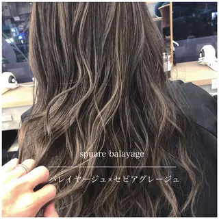 セミロング ブリーチカラー🌈 石垣翔太のヘアスタイル