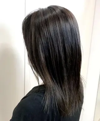 ミディアム 美容歴15年 岩田芳郎のヘアスタイル