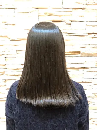 ロング 本多 美羽のヘアスタイル