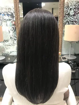 ロング カラー 米良 志織のヘアスタイル