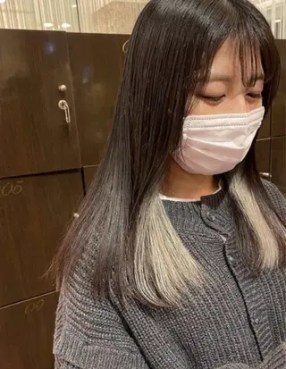セミロング カラー 山田 梨央のヘアスタイル