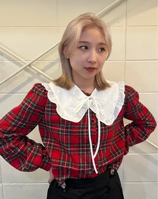 ミディアム iru所属・mi kiのヘアスタイル