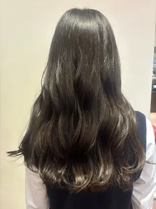 ロング レナーク イスト ひとみのヘアスタイル
