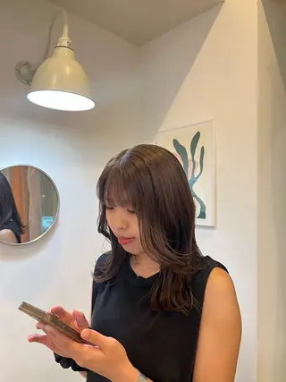 カラー 室屋 鈴音のヘアスタイル