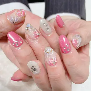 ネイル The Best Beauty受付担当のヘアスタイル