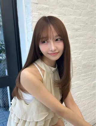 ロング 加藤 優里のヘアスタイル