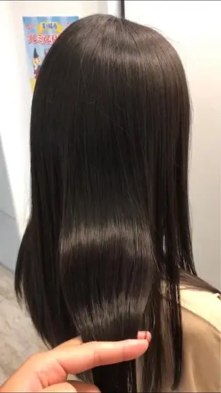 ロング 岩崎 裕司のヘアスタイル