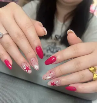 ネイル 高木 維麗絲のネイルデザイン