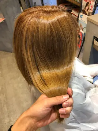 セミロング ブリーチカラー🌈 石垣翔太のヘアスタイル