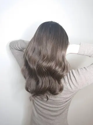 ミディアム KAGAMI HIROSHIのヘアスタイル
