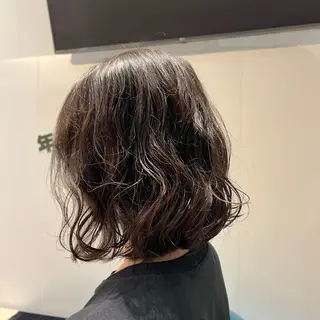 ミディアム パーマ 藤岡 瑚乃美のヘアスタイル