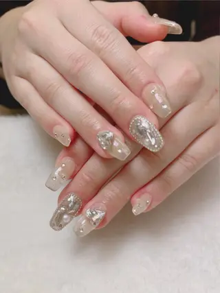 ネイル Flowerネイルサロン所属・. yukiのネイルデザイン