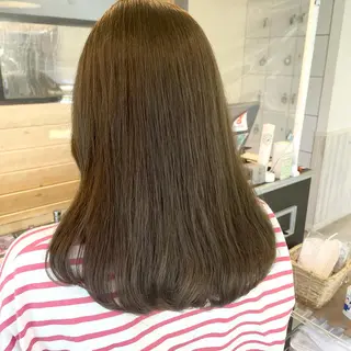 ミディアム カラー スナコザワ レナのヘアスタイル