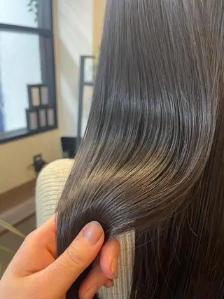 カラー PUUR所属・🍒鈴木 エミリ🍒のヘアスタイル