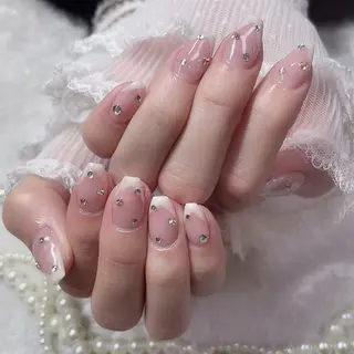 ネイル MINAMI໒꒱ Y2K、韓国ガーリーのネイルデザイン